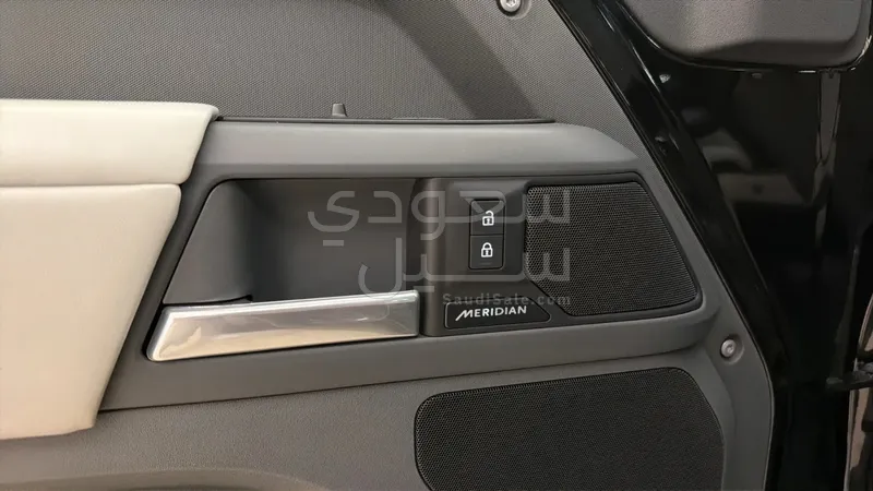 2025 Land Rover Defender 110