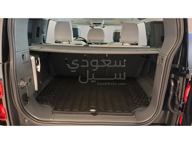 2025 Land Rover Defender 110