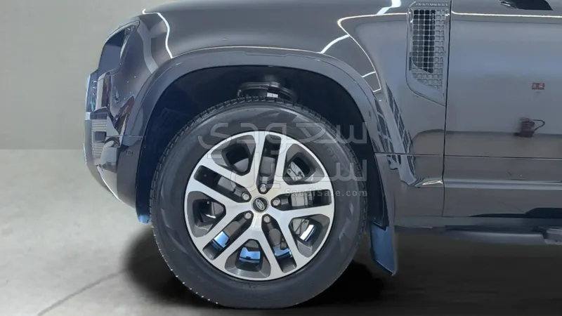 2025 Land Rover Defender 110