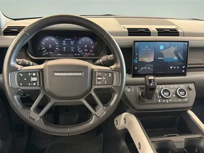 2025 Land Rover Defender 110