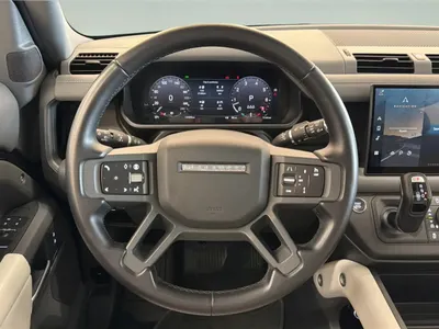 2025 Land Rover Defender 110