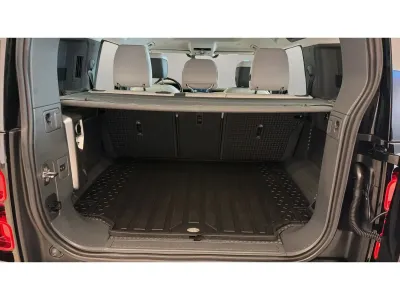 2025 Land Rover Defender 110