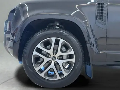 2025 Land Rover Defender 110
