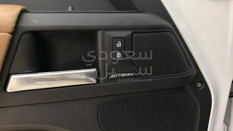2025 Land Rover Defender 130