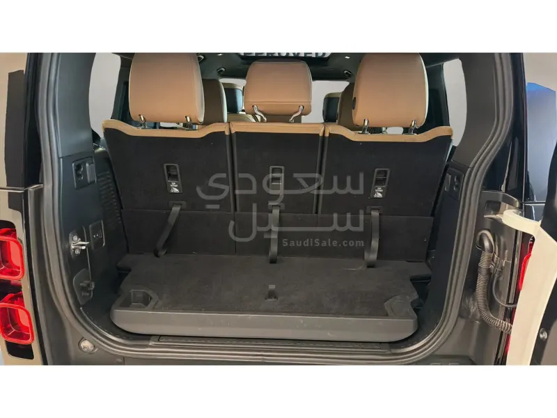 2025 Land Rover Defender 130