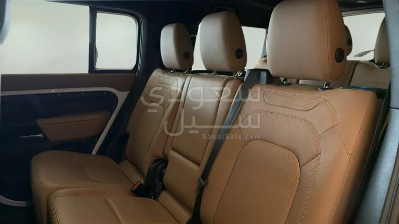 2025 Land Rover Defender 130
