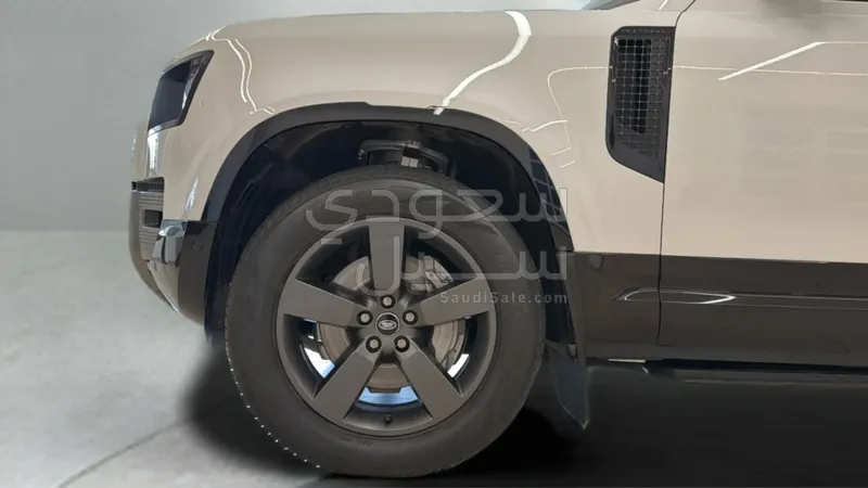 2025 Land Rover Defender 130