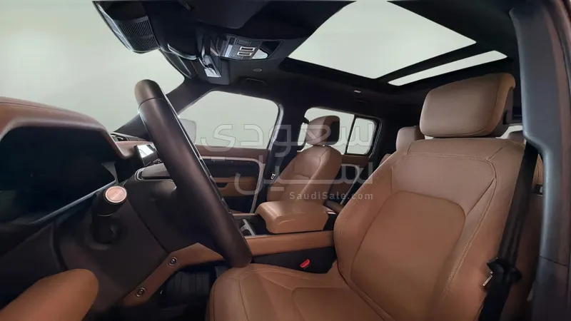 2025 Land Rover Defender 130