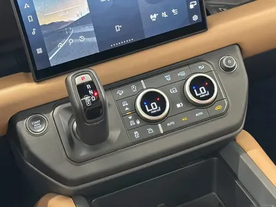 2025 Land Rover Defender 130