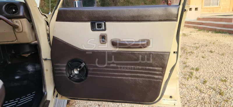 1985 تويوتا لاند كروزر اف جي 40