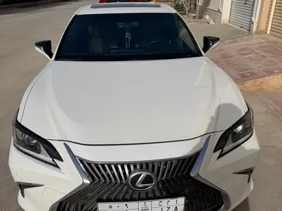 2020 لكزس آي إس 250