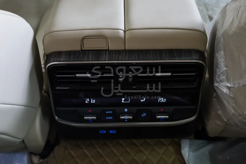 2024 Toyota Land Cruiser VXR