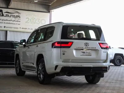 2024 Toyota Land Cruiser VXR