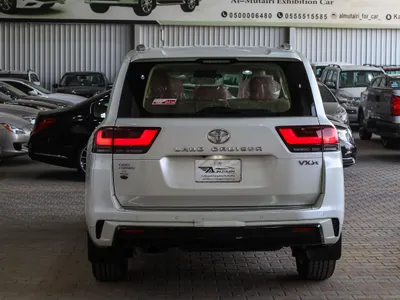 2024 Toyota Land Cruiser VXR