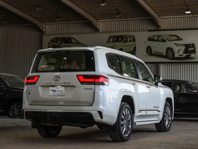 2024 Toyota Land Cruiser VXR