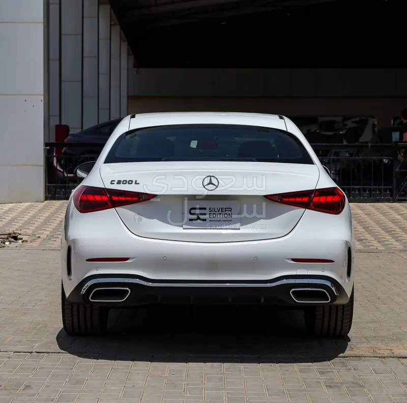 2025 Mercedes-Benz C 200