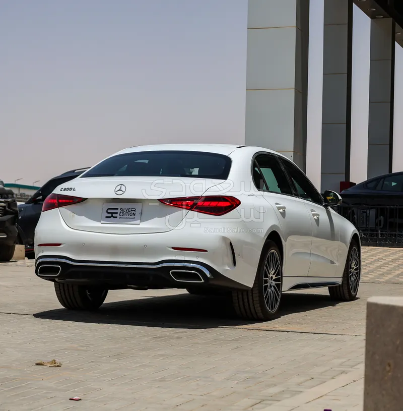 2025 Mercedes-Benz C 200