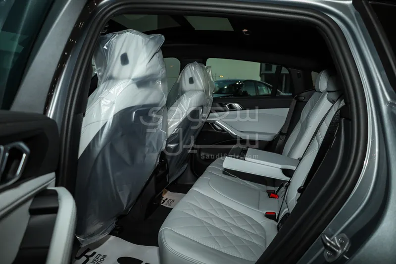 2026 BMW X Series 6 M Kit