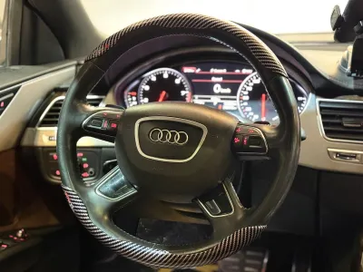 2012 اودي اي 8 ال