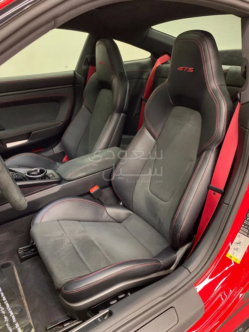 2024 بورش 911 كاريرا 4 جي تي اس