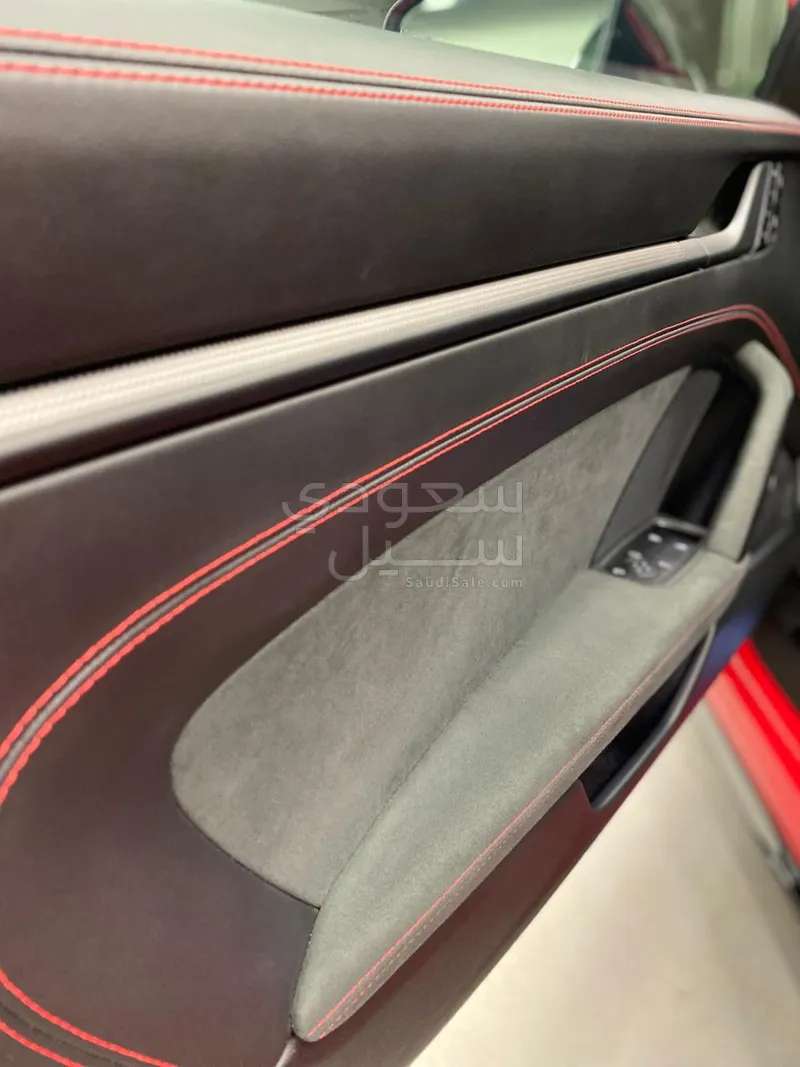 2024 بورش 911 كاريرا 4 جي تي اس
