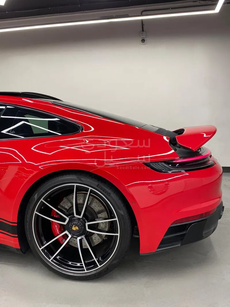 2024 بورش 911 كاريرا 4 جي تي اس