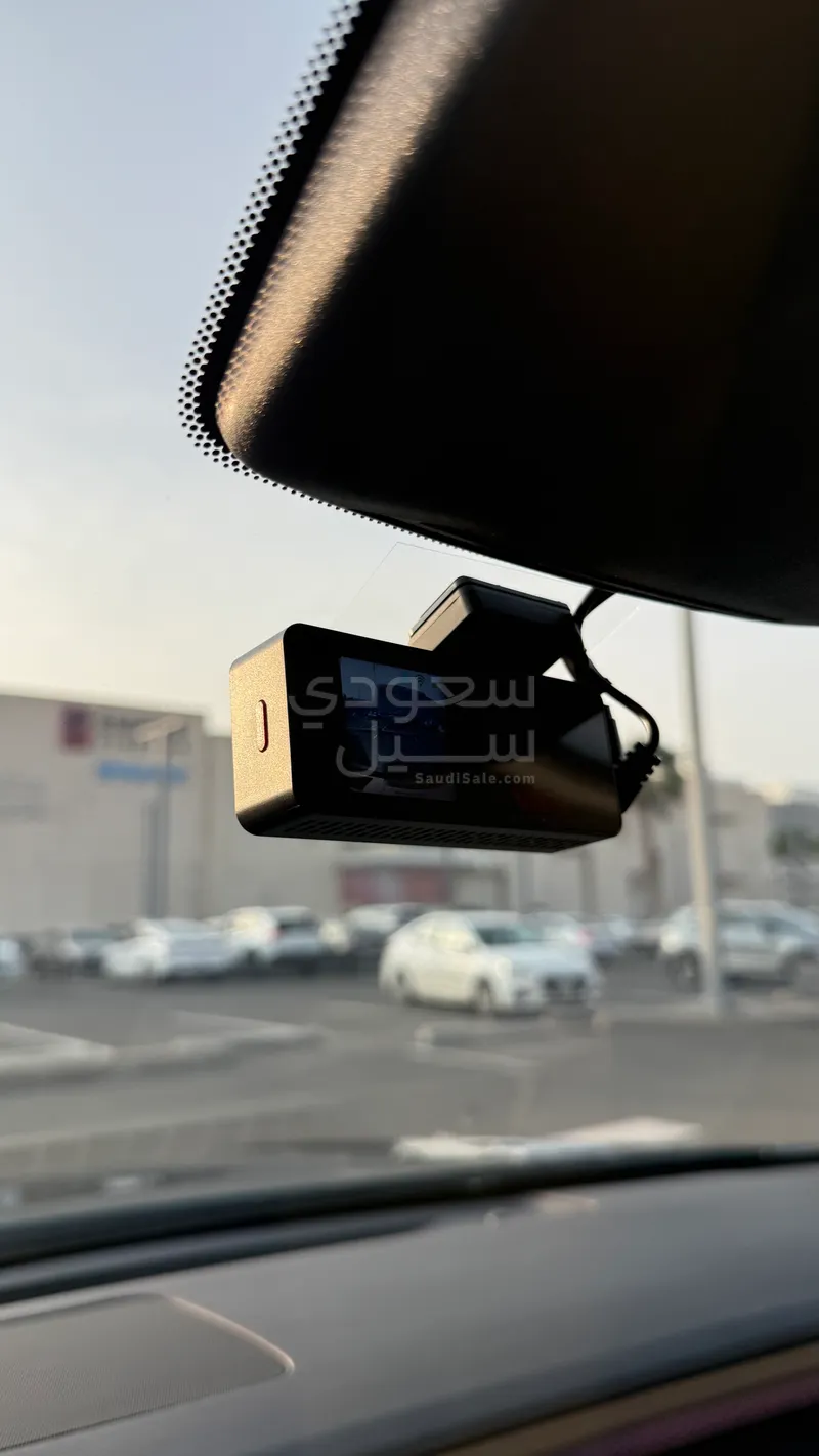 2025 لكزس أر إكس 350