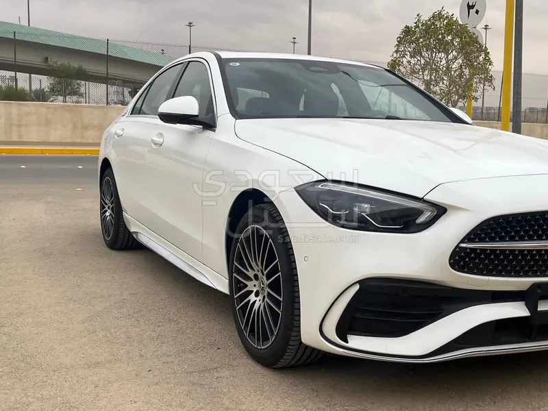 2025 Mercedes-Benz C 200
