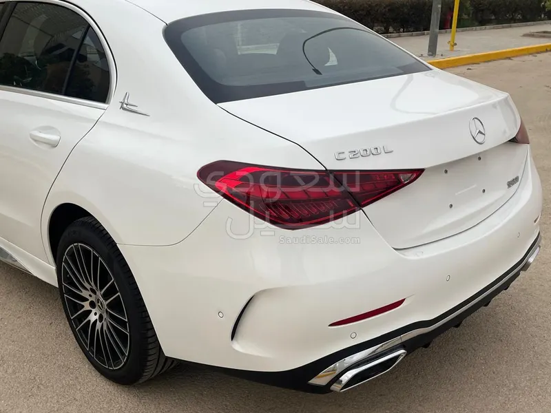 2025 Mercedes-Benz C 200