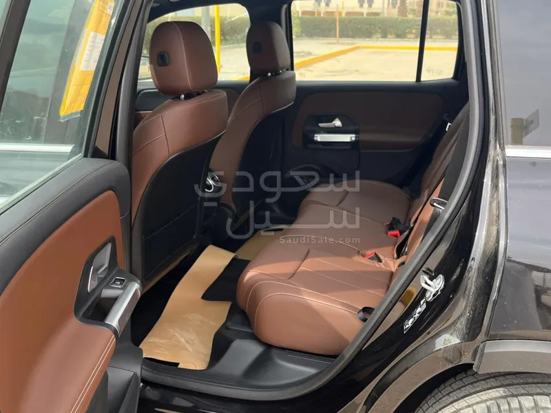 2025 Mercedes-Benz GLB 250