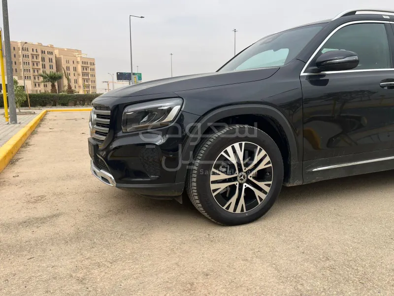 2025 Mercedes-Benz GLB 250