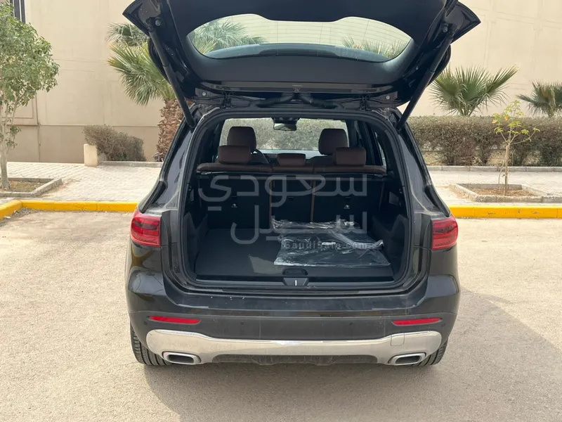 2025 Mercedes-Benz GLB 250