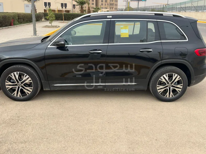2025 Mercedes-Benz GLB 250