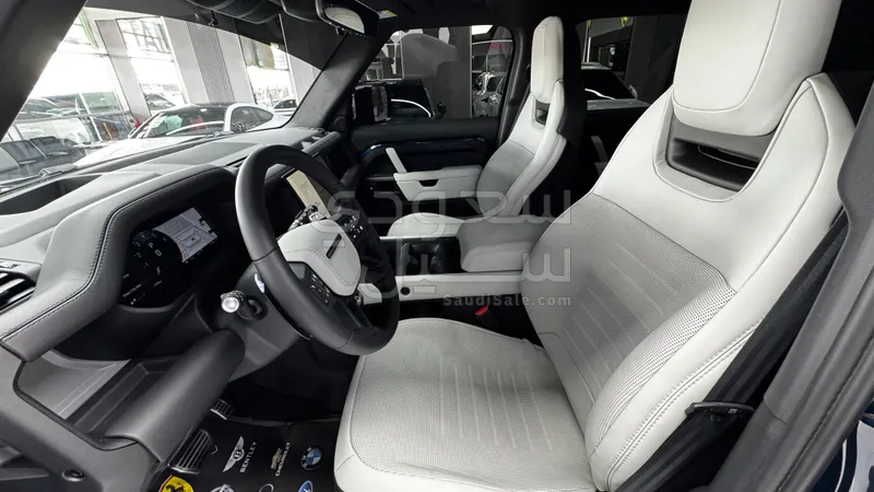 2026 Land Rover Defender Octa
