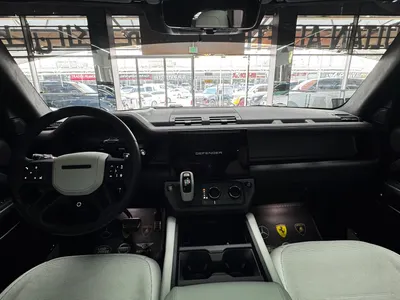2026 Land Rover Defender Octa