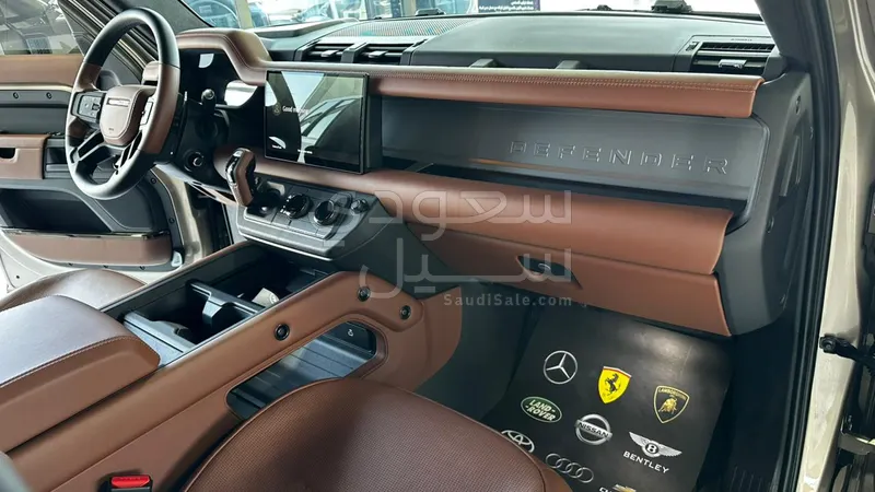 2025 Land Rover Defender Octa