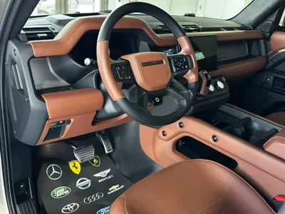 2025 Land Rover Defender Octa
