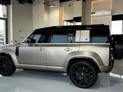 2025 Land Rover Defender Octa