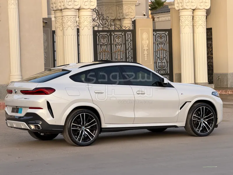 2024 BMW X Series 6