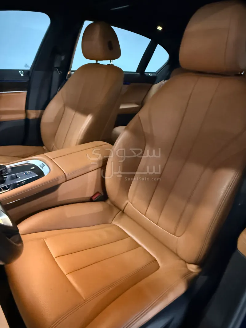 2021 بي ام دبليو الفئة السابعة 730 أي