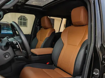 2025 لكزس جي إكس 550