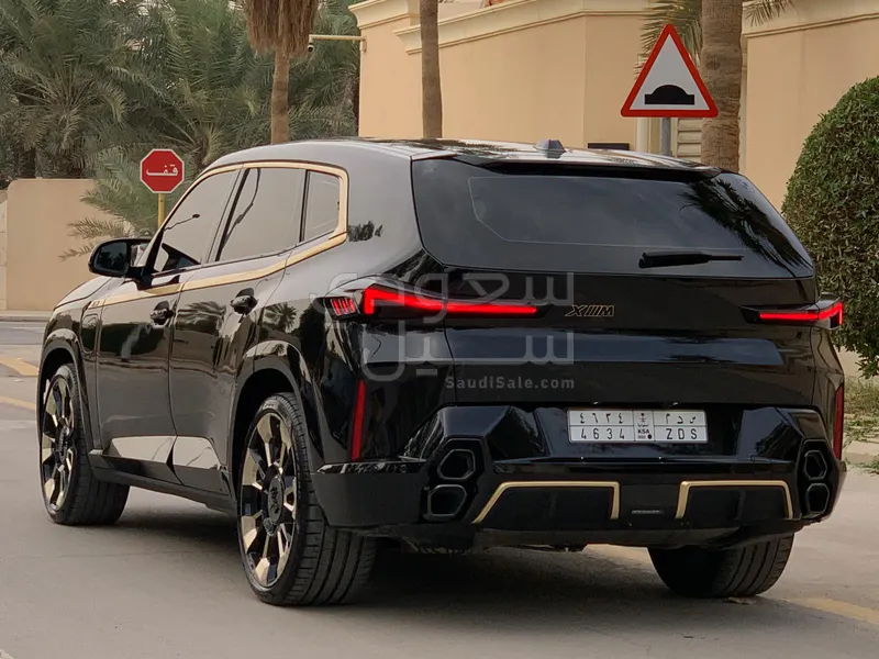 2023 بي ام دبليو اكس ام