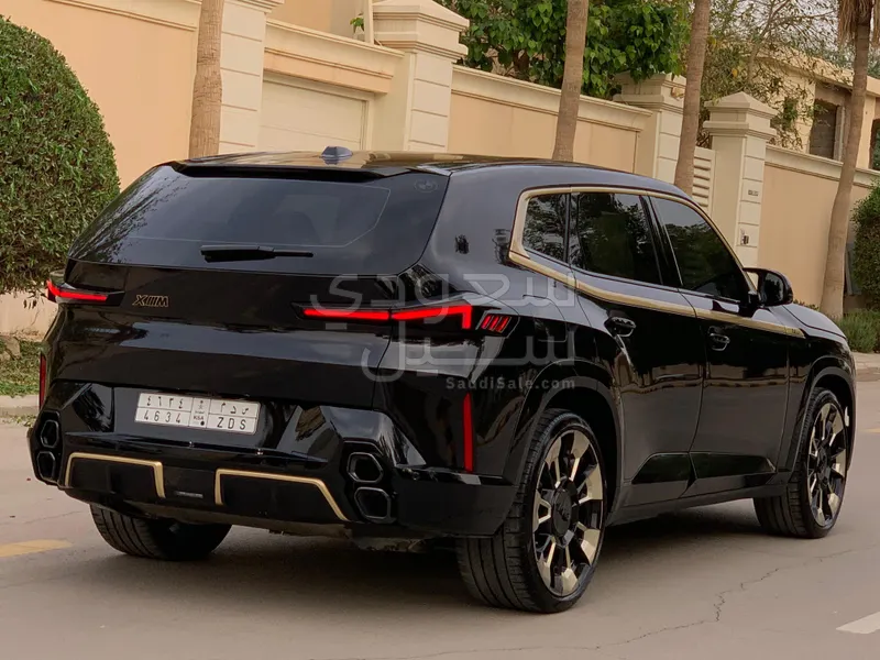 2023 بي ام دبليو اكس ام