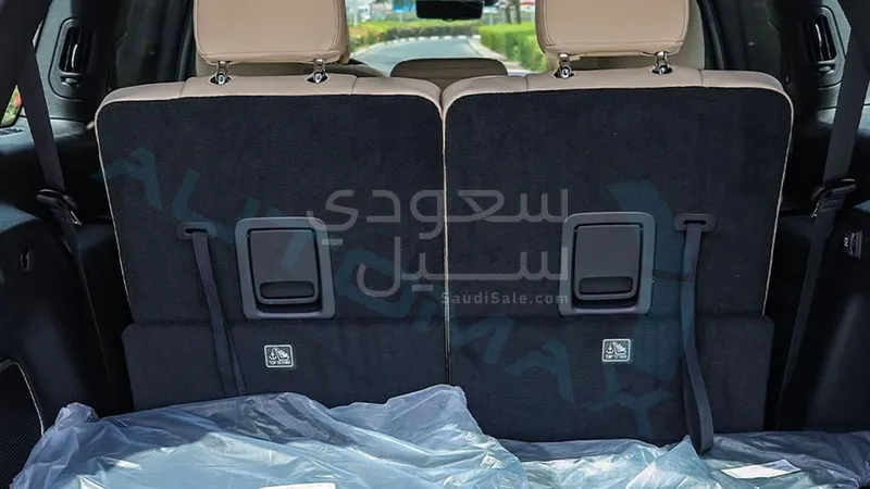 2025 جييب جراند شيروكي ليمتد بلس