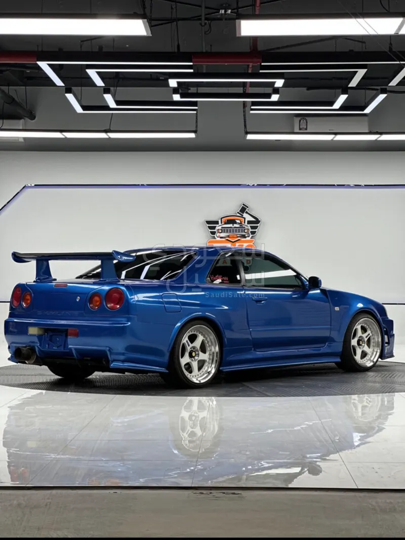 1999 نيسان سكاي لاين
