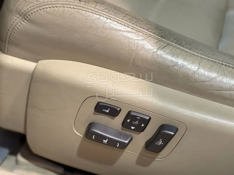 2011 لكزس إل إس 460