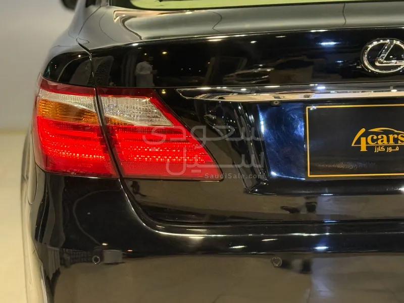 2011 لكزس إل إس 460