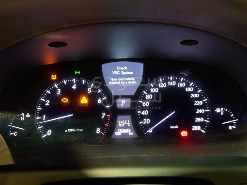 2011 لكزس إل إس 460