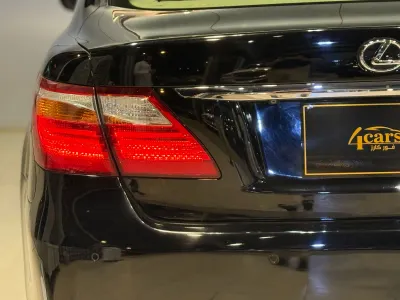 2011 لكزس إل إس 460