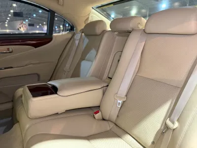 2011 لكزس إل إس 460